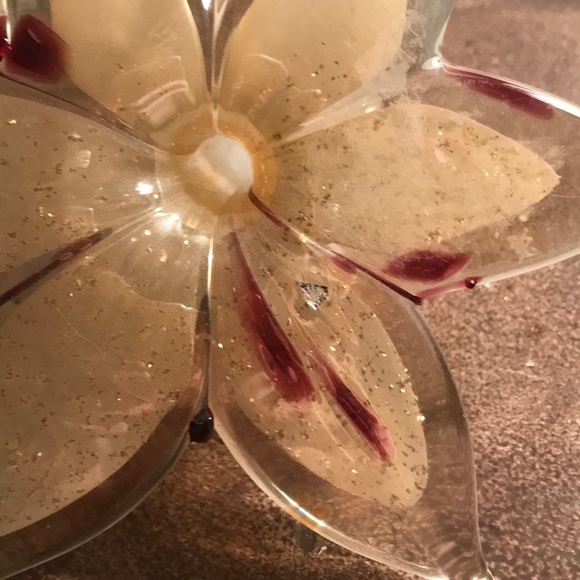 Gorgeous glass blown flower - Picture 5 of 5